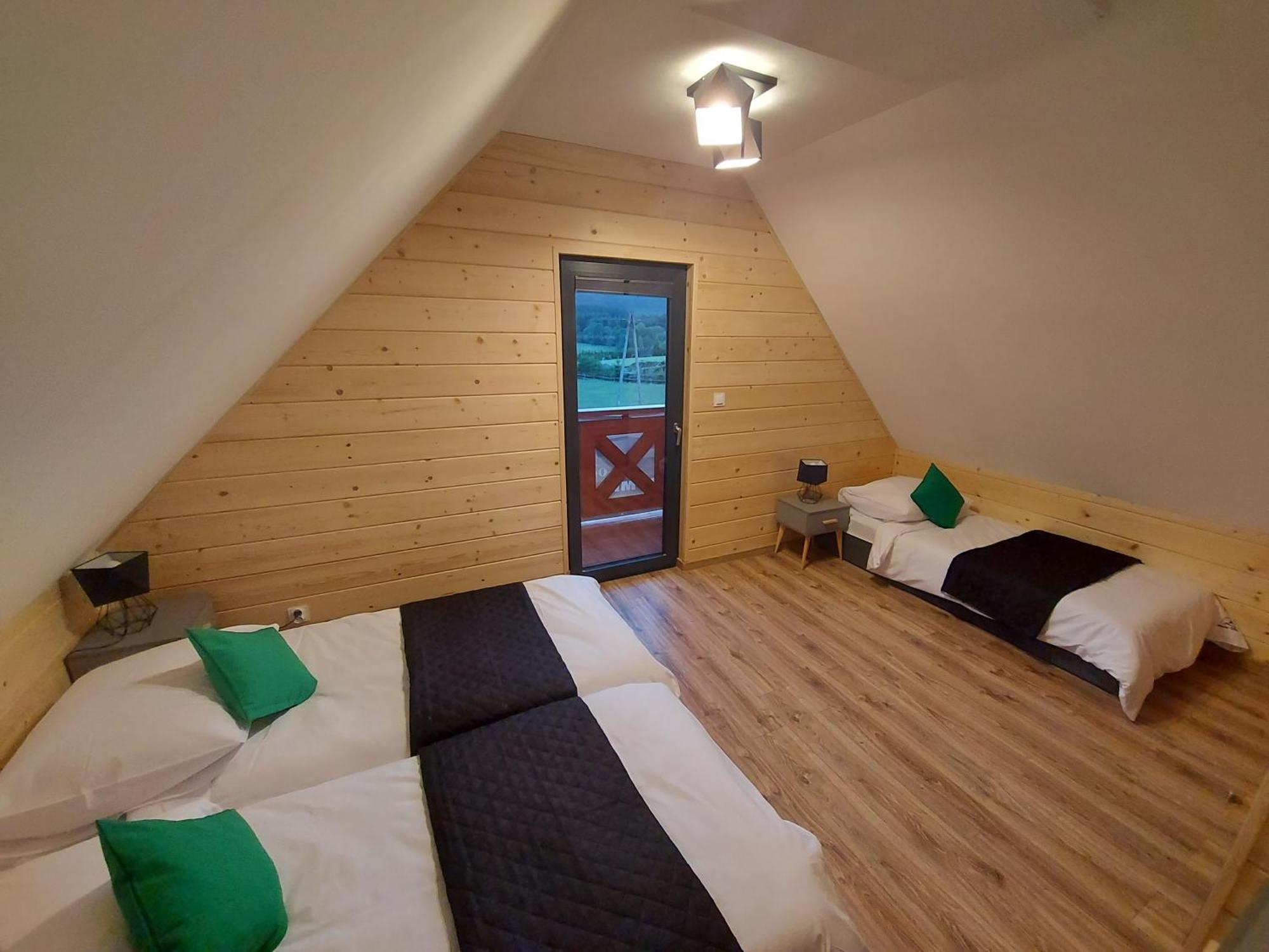 Osada Orlica Klimatyczne Domki Z Widokiem Na Gory I Termalnym Spa Sauna Jacuzzi 4 Km Od Zieleniec Ski Arena Lasowka エクステリア 写真